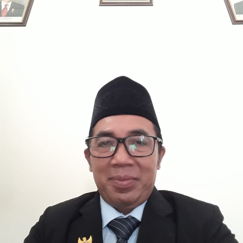 Ngatiran (Kepala Sekolah)